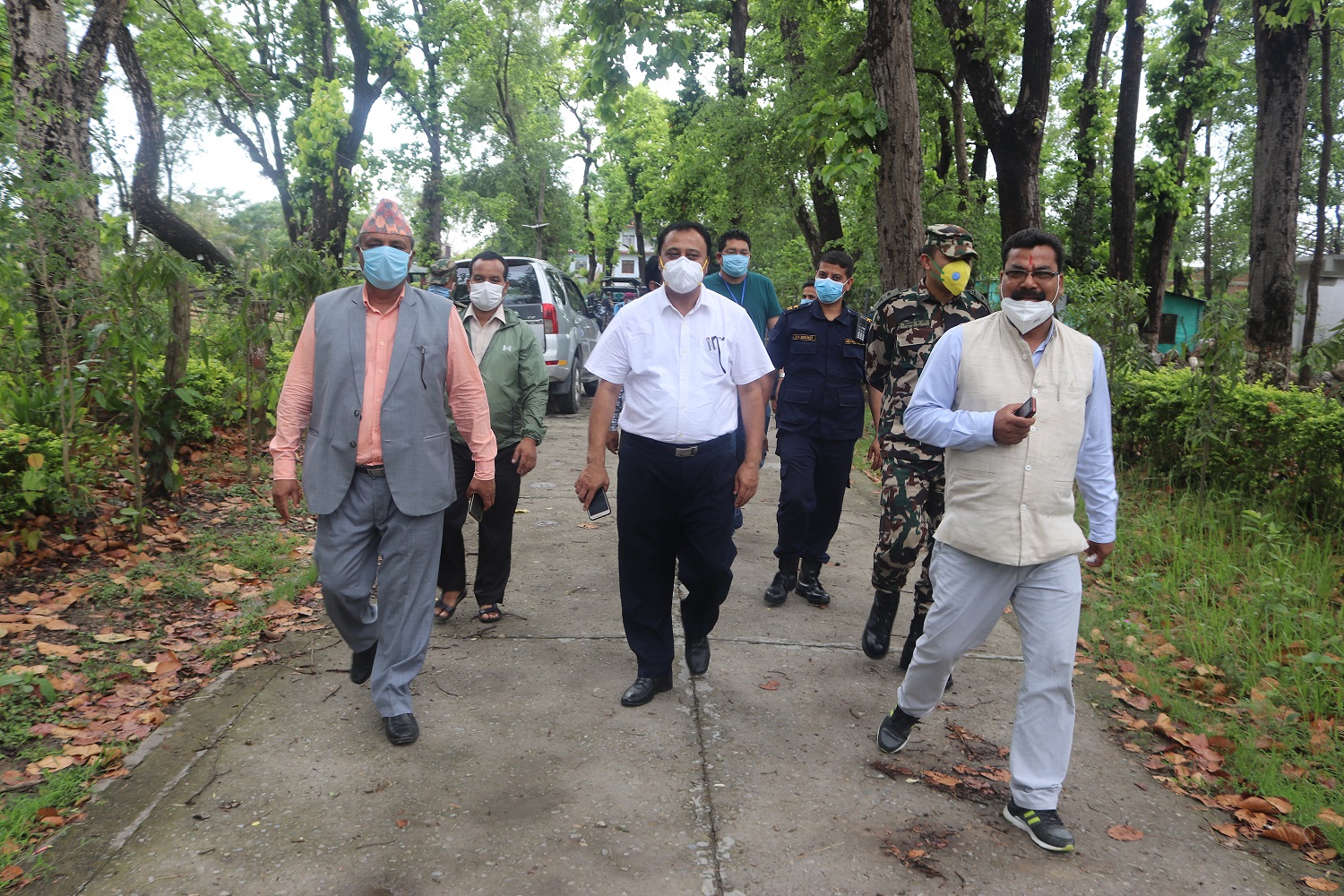 कैलाली कञ्चनपुरमा लकडाउनको फाईदा उठाउदै काठ तस्करी