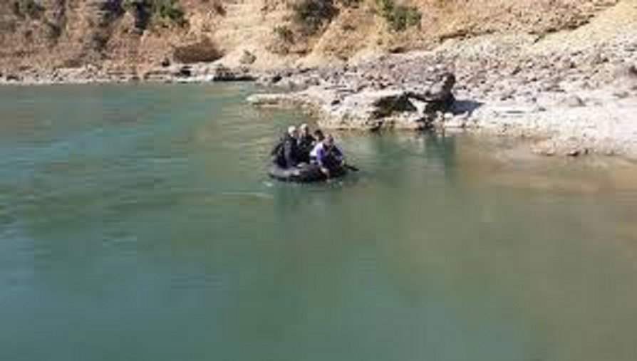 महाकाली तरेर स्वदेश पसे थप ६ नेपाली