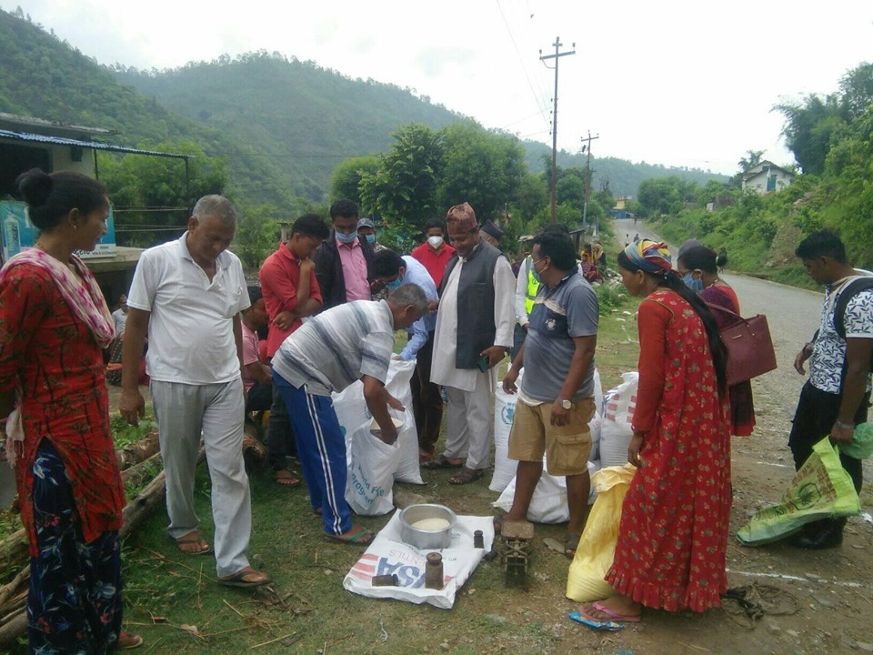 विद्यार्थीको घरमै विश्व खाद्य कार्यक्रमको पौष्टिक आहार