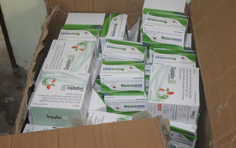 भारतबाट अवैध रुपमा ल्याइएको दस लाखको औषधि बरामद