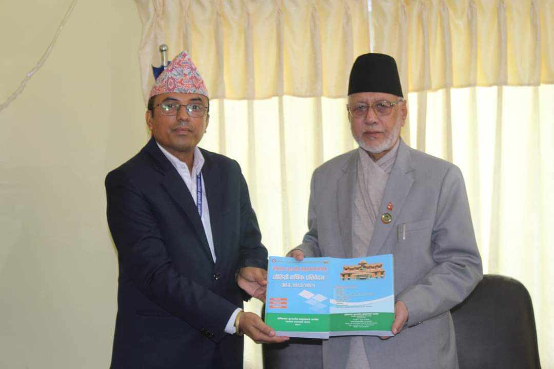 अख्तियारद्वारा सुदूरपश्चिम प्रदेश प्रमुख मियाँसमक्ष प्रतिवेदन पेश