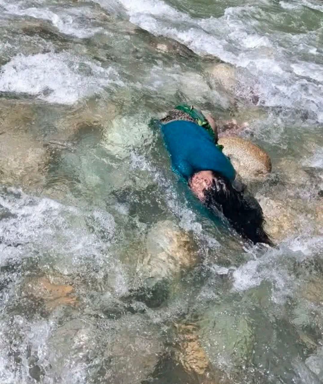 डोटीको सायली गाडले बगायो दुई किसान, महिलाको शव फेला, पुरुष बेपत्ता 
