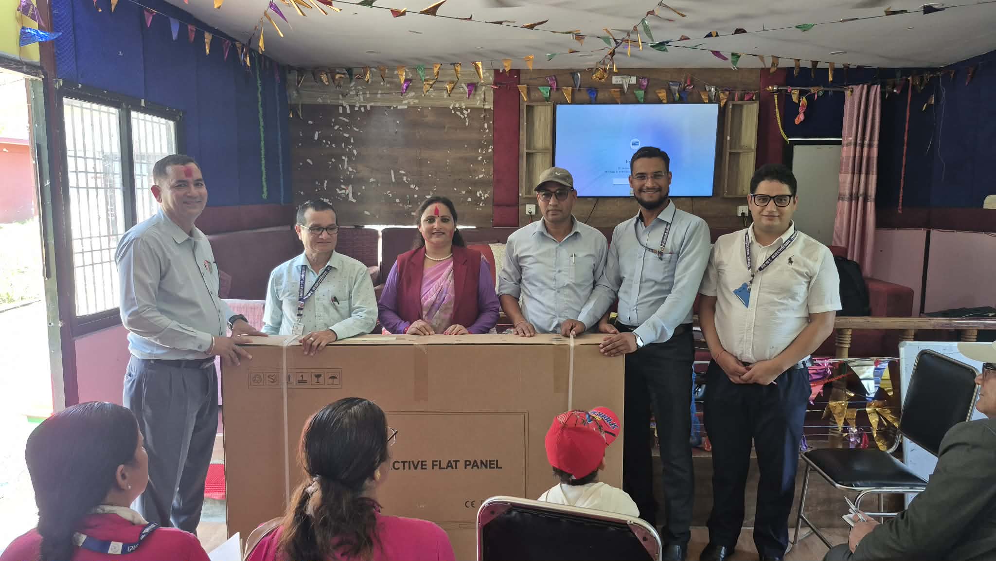 विद्यालयलाई डिजिटल प्रविधिसँग जोड्दै शिखर सरकार 